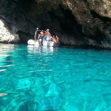Appartamento Piccolo E Grazioso Al Centro Di Ustica *
