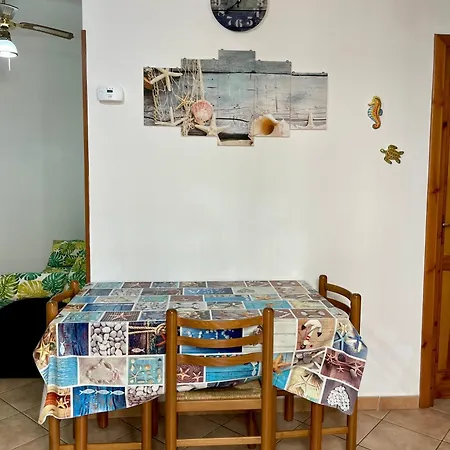 Al Centro Di Ustica * Isola di Ustica