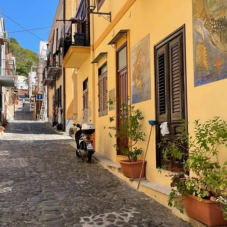 Apartment Al Centro Di Ustica *